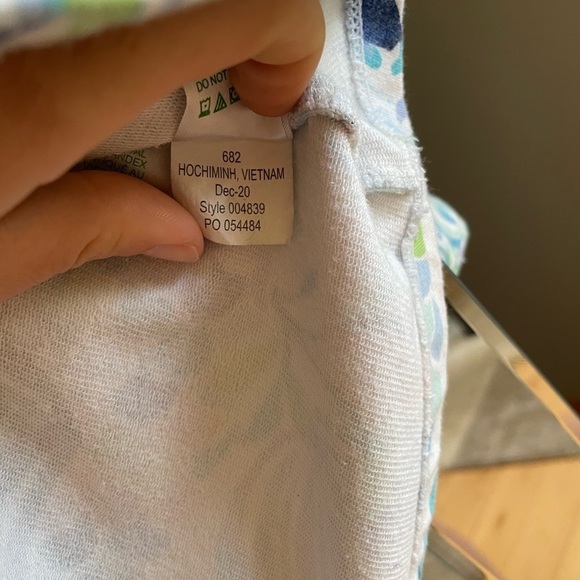 Lilly Pulitzer Skipper Popover top SPF50+ - Picture 3 of 3